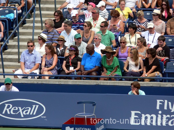Lakeisha Graham Richard Williams wife watching Serena on Centre Court in Toronto Rogers Cup 2011.