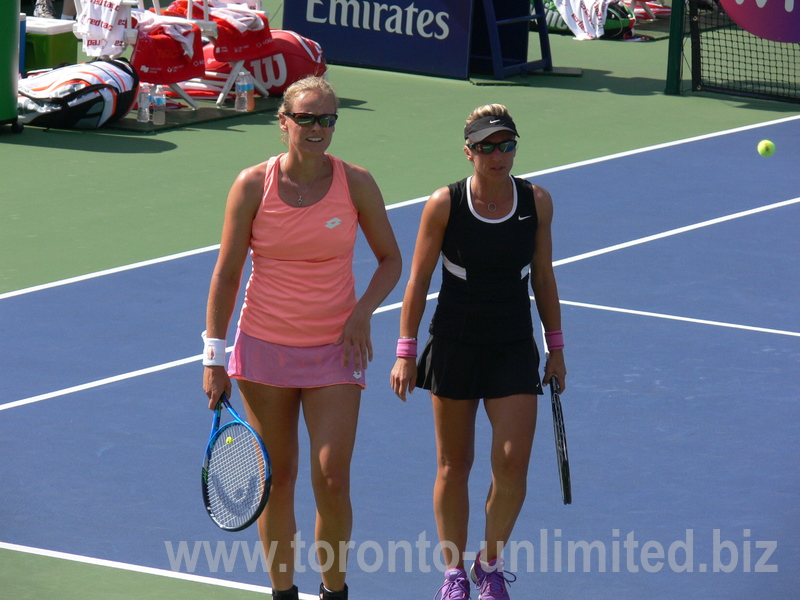 Anna-Lena Groenefeld with Kveta Peschke on Centre Court in Doubles Final Rogers Cup 2017  Toronto!