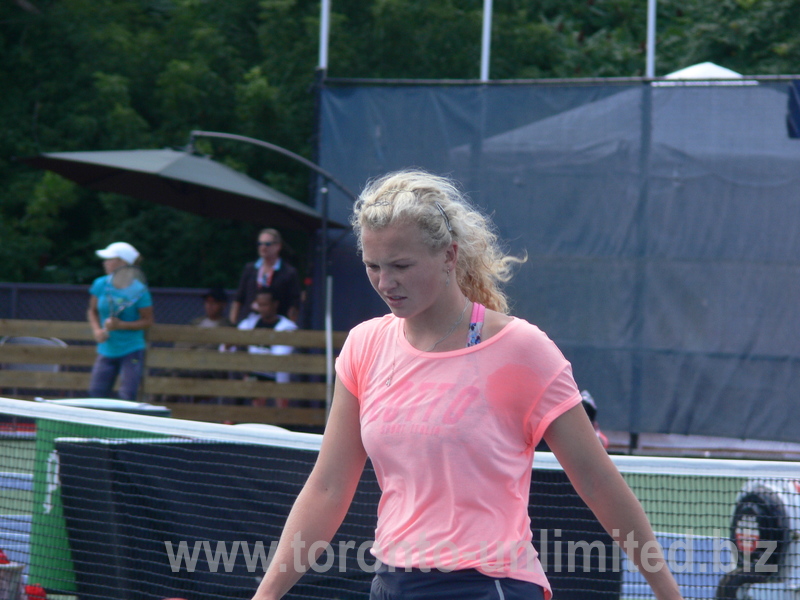 Katerina Siniakova on practice court!