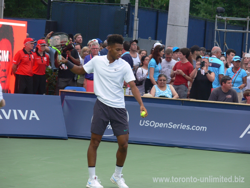 Felix AUGER-ALISSIME during the warm up in doubles match August 6, 2018 Rogers Cup Toronto
