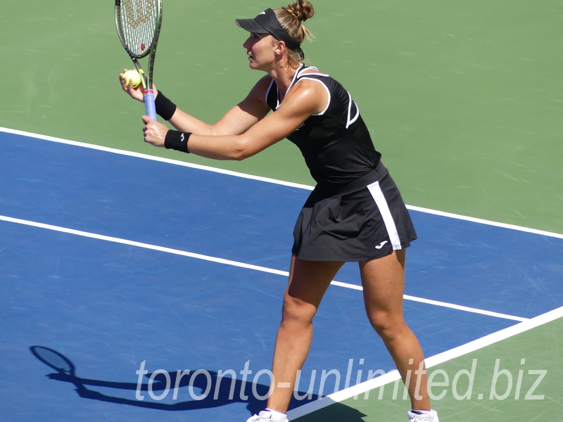 National Bank Open 2022 Toronto - Singles Final - Beatriz HADDAD MAIA  preparing for her serve