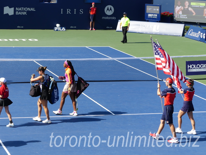 National Bank Open 2022 Toronto - Doubles Final -  [3] Coco GAUFF USA  Jessica PEGULA USA coming to Stadium Court