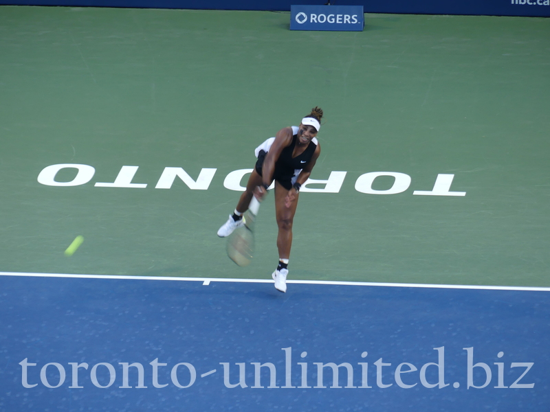 [12] Belinda BENCIC SUI vs. Serena WILLIAMS USA match. Serena Williams served Belinda Bencic on Stadium Court during the evening match on Wednesday, August 10, 2022.