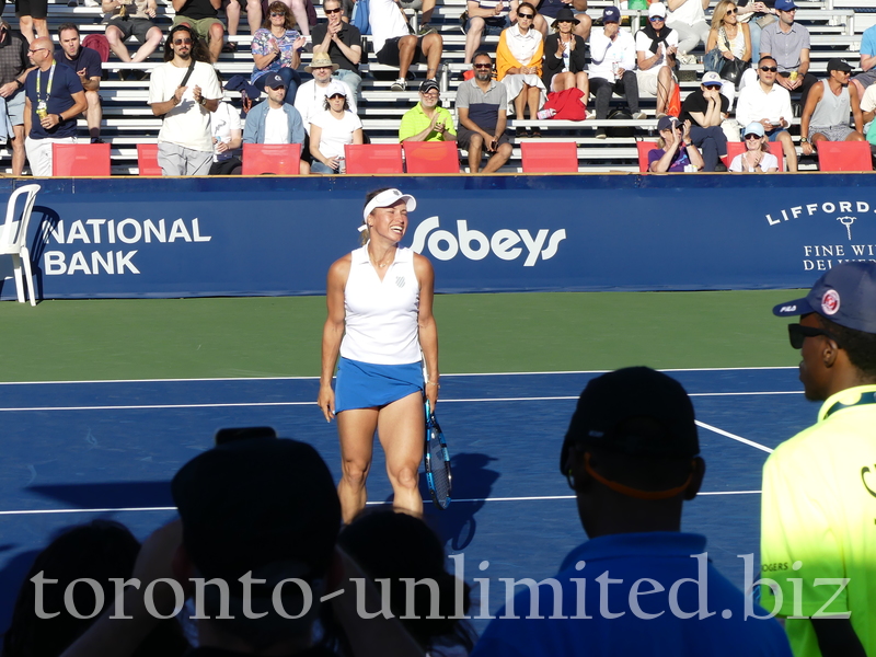 And the winner and smiling is Yulia PUTINTSEVA KAZ., on NATIONAL BANK GRANDSTAND  Thursday, August 11, 2022