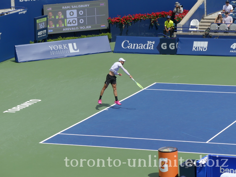 Nice serve from Marcelo AREVALO