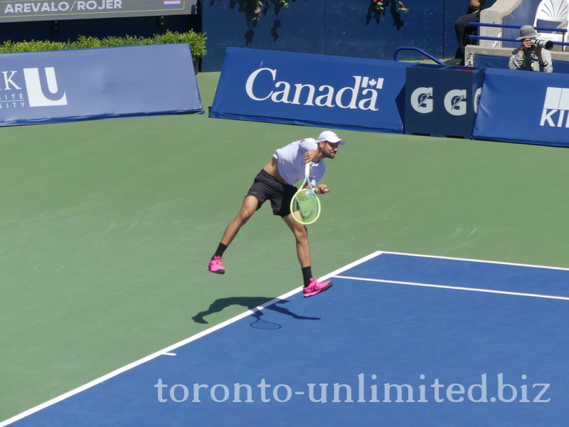 Marcelo AREVALO serving in Doubles Final Championship match