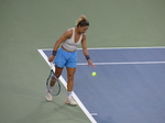 Renata Zarazua is preparing her serve to Leylah Fernandes.
