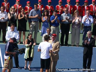 Ted Rogers presents Championship Trophy to Roger Federer in Rogers Cup, Toronto 2006.