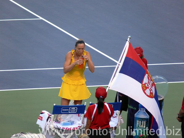 Jelena Jankovic of Serbia will play Alisa Kleybanova of Russsia.