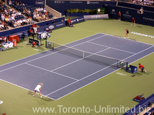 Elena Baltacha and Kim Clijster on Stadium Court.