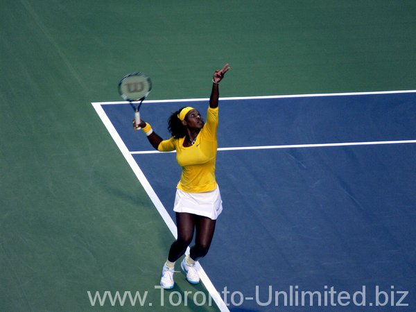 Serena Willias serving, playing Yaroslava Shvedova, 19 August 2009, Rogers Cup 2009.