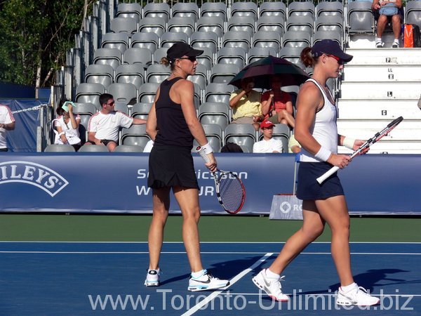 Stosur an d Stubs with Amanmuradova and Kudryavtseva, 21 August 2009, Rogers Cup 2009.