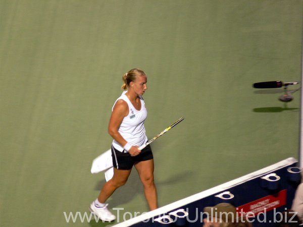 Svetlana Kuznetsova playing Samantha Stosur, 18 August 2009.