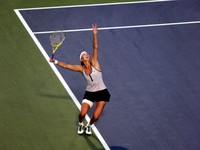 Yaroslava Shvedova serving against Serena Williams, 19 August 2009, Rogers Cup 2009.