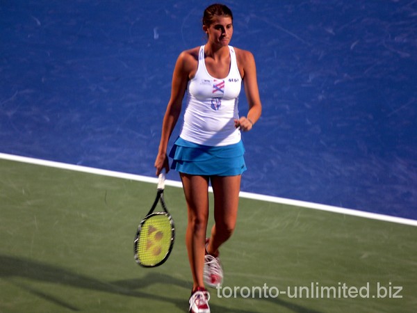 Rebecca Marino, Canada on the Centre Court.