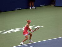 Dementieva returning serve. Rogers Cup, Championship Final.