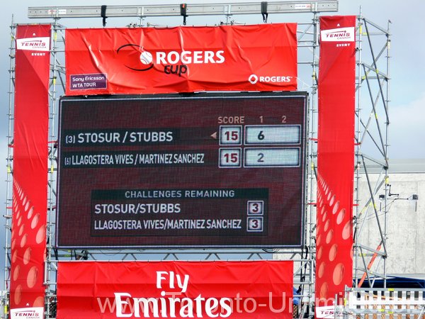 Score board, Stosur Stubbs 6 : 2 in first set.