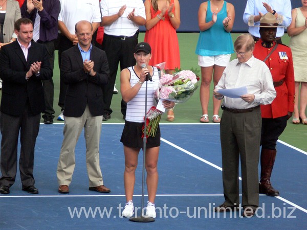 Samantha Stosur runner up speaking to the audience