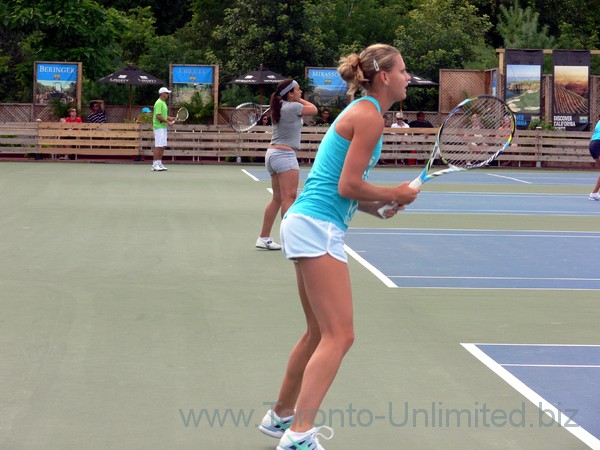 Lucie Safarova and Marion Bartoli on practice court Rogers Cup 2013 Toronto