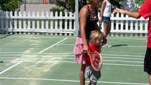 Kids tennis at Rexall Centre