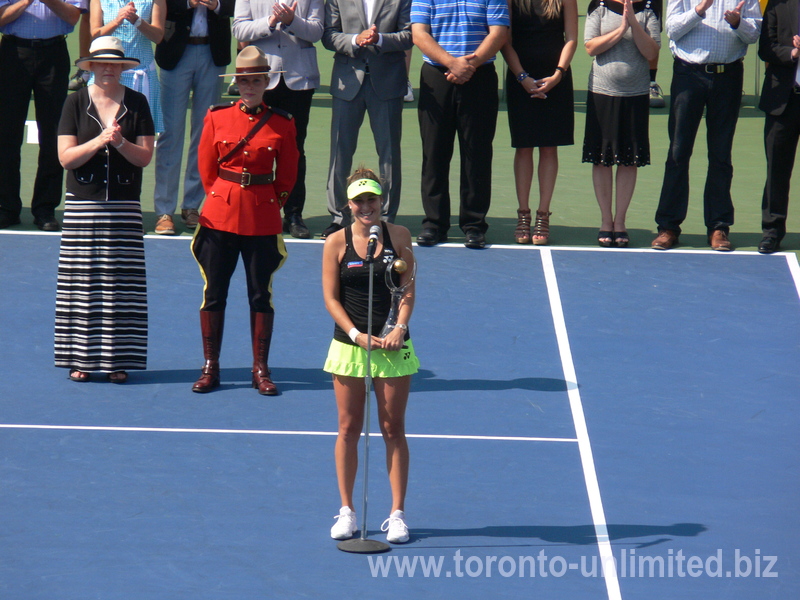 Belinda Bencic giving her speech, thanking organizors, sponsors and spectators