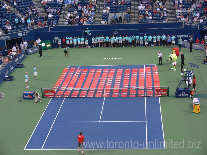 National Bank on-the-court $1,000,000.00 contest on Central Court. The contestant has served hitting the square. What is the prize?