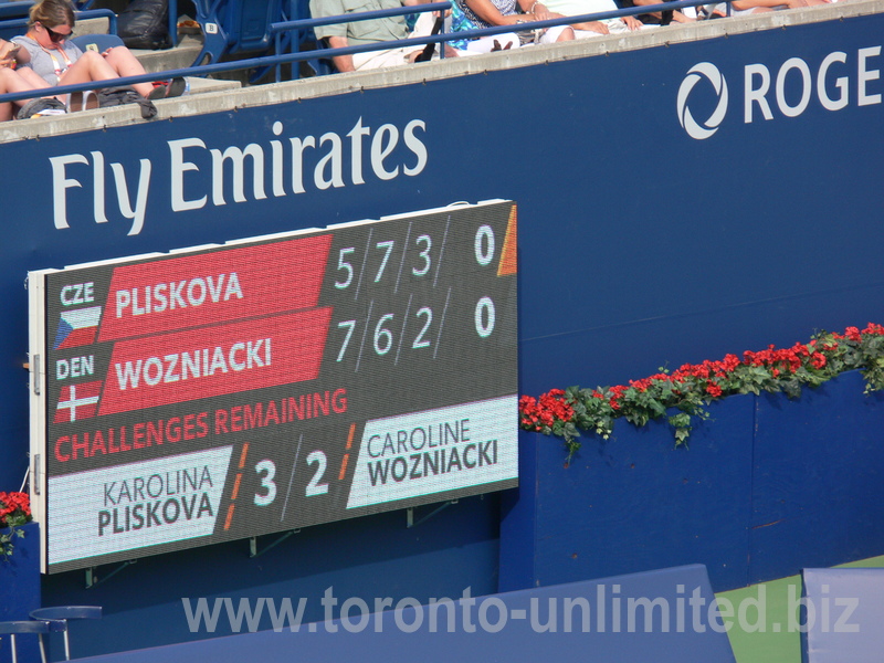Scoreboard showing Pliskova - Wozniacki 11 August 2017 Rogers Cup Toronto!