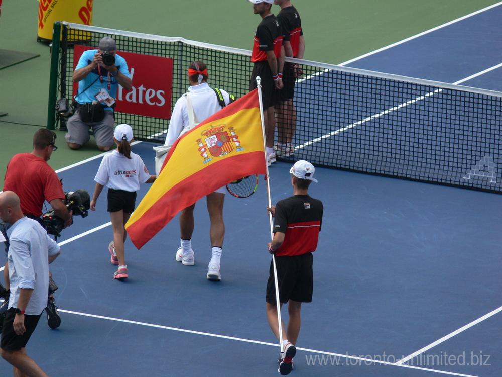 Rafael Nadal with Spanish Flag coming to the Centre Court! Rogers Cup 2018 Finals in Toronto