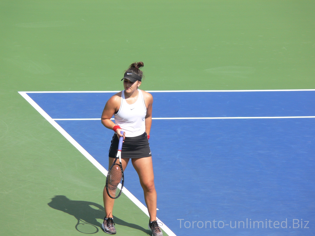 Bianca Andrescu to serve to Kiki Bertens NED on Centre Court, August 6, 2019 Rogers Cup in Toronto