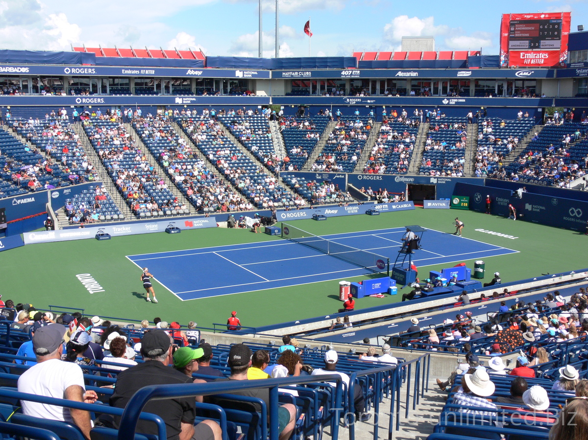 Centre Court with Kiki Bertens and Bianca Andrescu on August 6, 2019 Rogers Cup Toronto