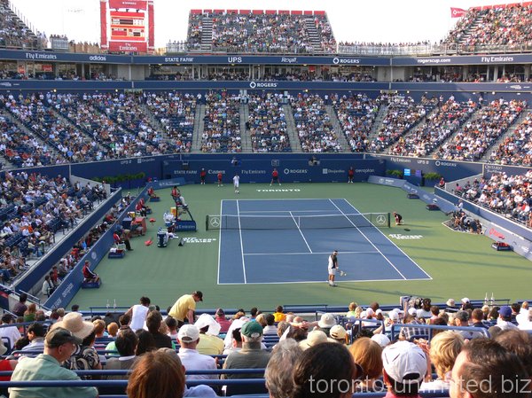 Gilles Simon and Niicolas Kiefer on the Centre Curt.